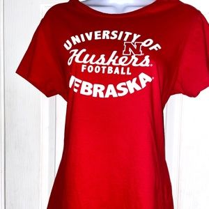 Nebraska Huskers Graphic T-shirt -EUC - Women’s XL